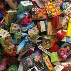 120+ MINI BRANDS TOYS! Ask me any questions